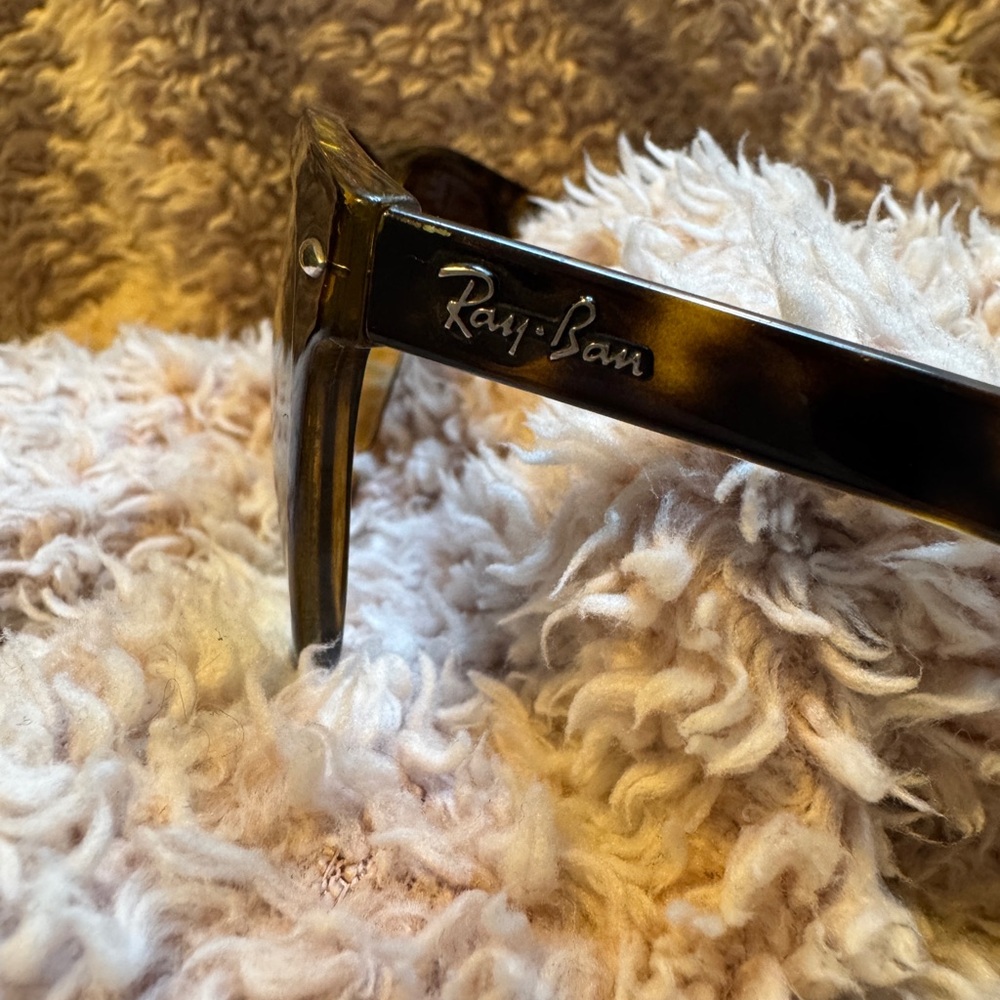 Ray-Ban Tortoise Shell Frame Sunglasses - Picture 8 of 8